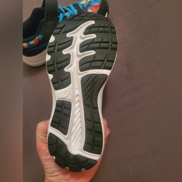 ASICS toddler running shoes NWOT - Picture 2 of 3